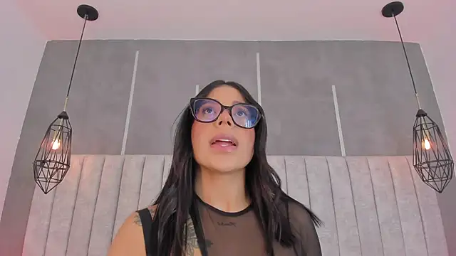 Snapshot of emelie_89 chatting on 11-23-25, 07:46 emelie 89 online show from 11-23-25, 07:46