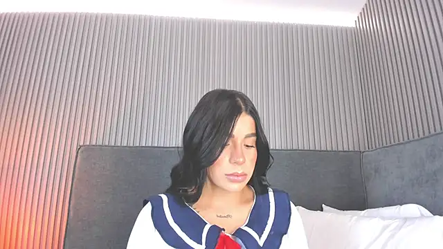 Snapshot of emelie_89 chatting on 11-26-25, 12:28 emelie 89 online show from 11-26-25, 12:28