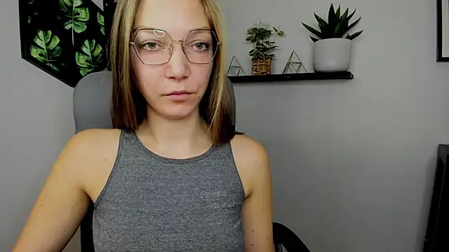 EmillyPlay online show from 12-31-24, 06:59