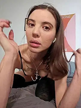 licoricepizza online show from 10-13-25, 09:53