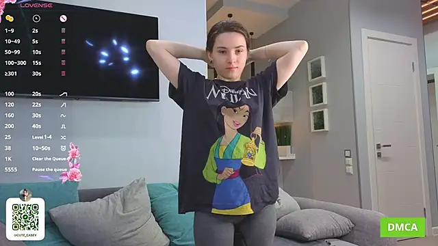 DonnaBurkee online show from 11-19-25, 04:12