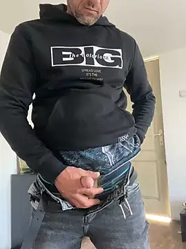 Yourhotboy 42 online show from 03-22-25, 12:04