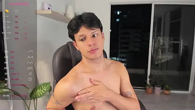 Snapshot of Alexxblue chatting on 12-04-24, 05:27 Alexxblue online show from 12-04-24, 05:27