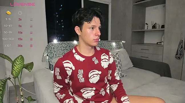 Snapshot of Alexxblue chatting on 12-26-24, 01:07 Alexxblue online show from 12-26-24, 01:07