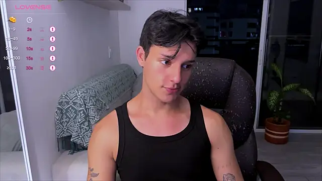 Snapshot of Alexxblue chatting on 02-28-25, 04:21 Alexxblue online show from 02-28-25, 04:21