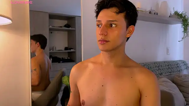 Snapshot of Alexxblue chatting on 09-25-25, 08:12 Alexxblue online show from 09-25-25, 08:12