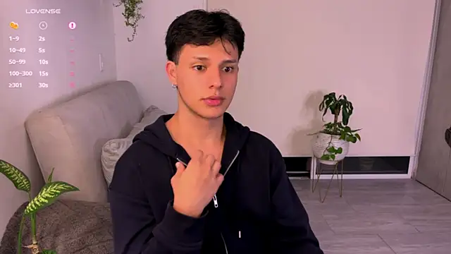 Snapshot of Alexxblue chatting on 10-15-25, 02:55 Alexxblue online show from 10-15-25, 02:55