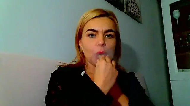 Snapshot of DESIREjenny chatting on 12-09-24, 12:19 DESIREjenny online show from 12-09-24, 12:19
