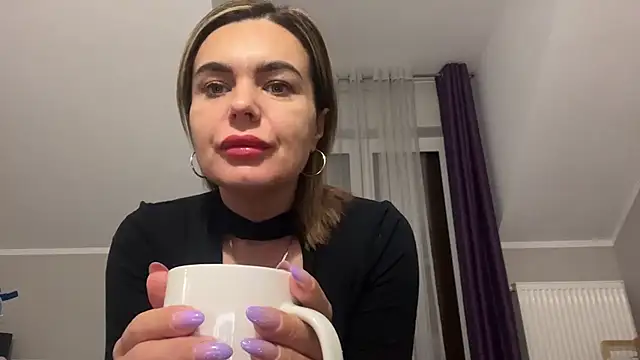 Snapshot of DESIREjenny chatting on 03-14-25, 08:53 DESIREjenny online show from 03-14-25, 08:53