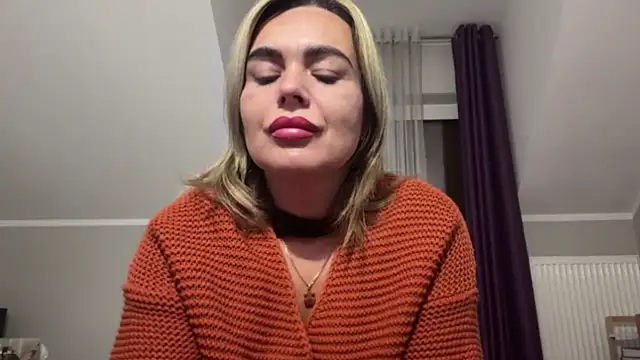 Snapshot of DESIREjenny chatting on 10-03-25, 07:05 DESIREjenny online show from 10-03-25, 07:05