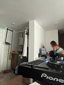 pamell col online show from 10-26-25, 07:09