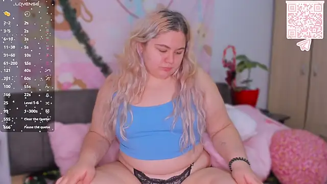 Freakcute  online show from 01-08-26, 03:58