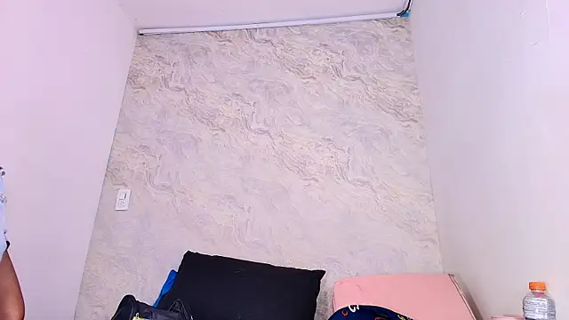 Snapshot of sofi_balvin chatting on 03-05-25, 07:17 sofi balvin online show from 03-05-25, 07:17