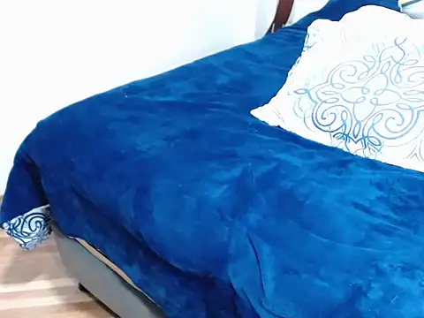 Snapshot of Chantal_hott chatting on 12-19-24, 02:45 Chantal hott online show from 12-19-24, 02:45