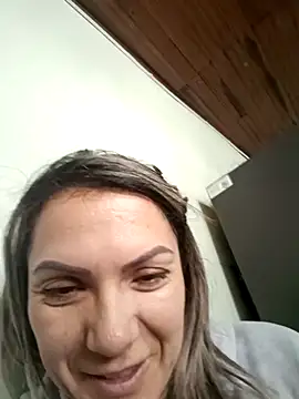 Snapshot of Chantal_hott chatting on 09-10-25, 05:24 Chantal hott online show from 09-10-25, 05:24