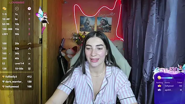 Fiery Brunette  online show from 01-03-25, 02:08