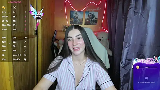 Fiery Brunette  online show from 01-14-25, 12:45