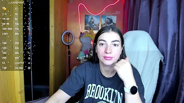 Fiery Brunette  online show from 03-19-26, 05:22