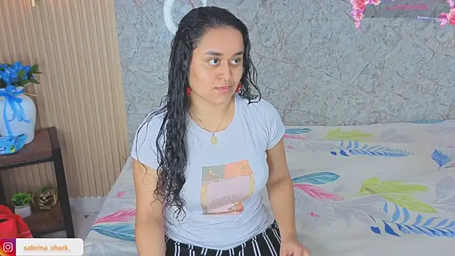 Snapshot of sabrina_shark_ chatting on 12-19-25, 01:34 sabrina shark online show from 12-19-25, 01:34