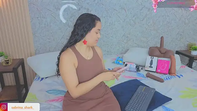 Snapshot of sabrina_shark_ chatting on 01-15-26, 02:38 sabrina shark online show from 01-15-26, 02:38