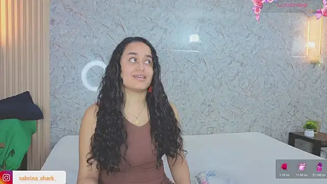 Snapshot of sabrina_shark_ chatting on 01-17-26, 02:49 sabrina shark online show from 01-17-26, 02:49