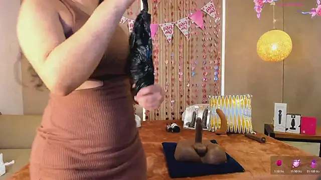 Snapshot of sabrina_shark_ chatting on 02-17-26, 02:41 sabrina shark online show from 02-17-26, 02:41