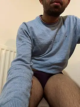 Snapshot of rhuh3991 chatting on 01-05-25, 08:32 rhuh3991 online show from 01-05-25, 08:32