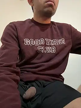 Snapshot of rhuh3991 chatting on 01-09-25, 03:44 rhuh3991 online show from 01-09-25, 03:44