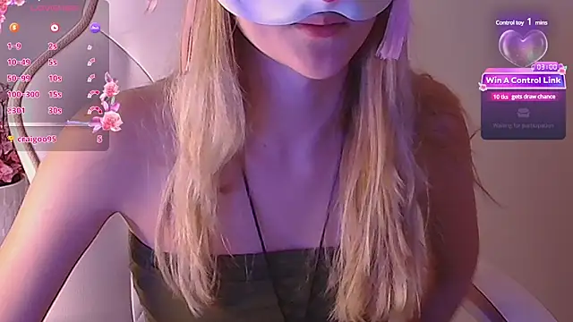 Snapshot of Sydney_Swan chatting on 02-18-25, 01:21 Sydney Swan online show from 02-18-25, 01:21