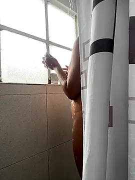 hannahb-e online show from 10-29-25, 08:32