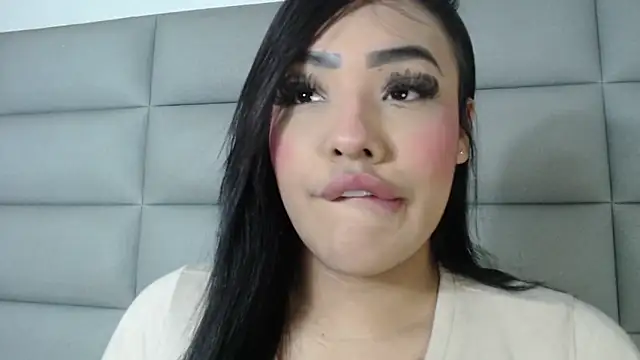 emily brontee  online show from 12-19-24, 12:01