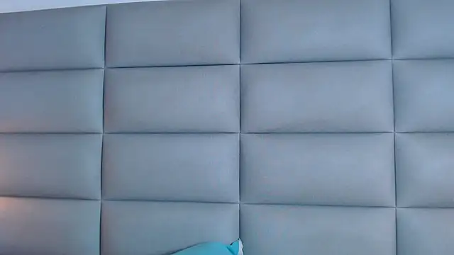 emily brontee  online show from 02-01-25, 01:30