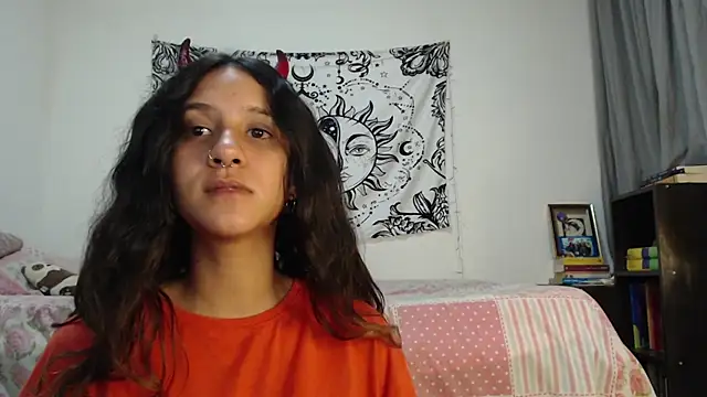 Snapshot of AlinaWoolf_ chatting on 01-11-25, 02:41 AlinaWoolf online show from 01-11-25, 02:41