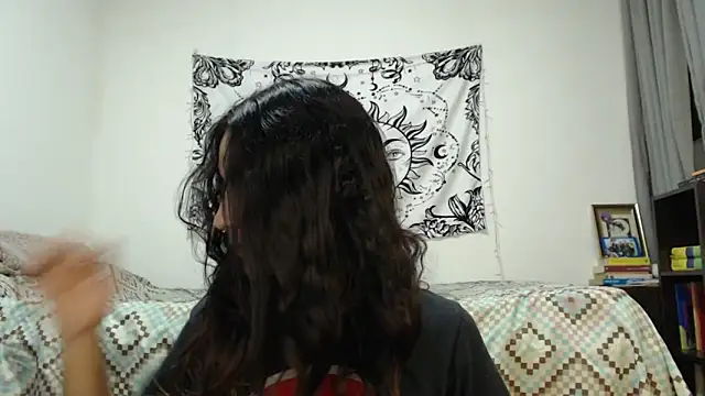 Snapshot of AlinaWoolf_ chatting on 02-02-25, 03:43 AlinaWoolf online show from 02-02-25, 03:43