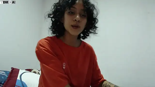 Snapshot of AlinaWoolf_ chatting on 10-03-25, 09:34 AlinaWoolf online show from 10-03-25, 09:34