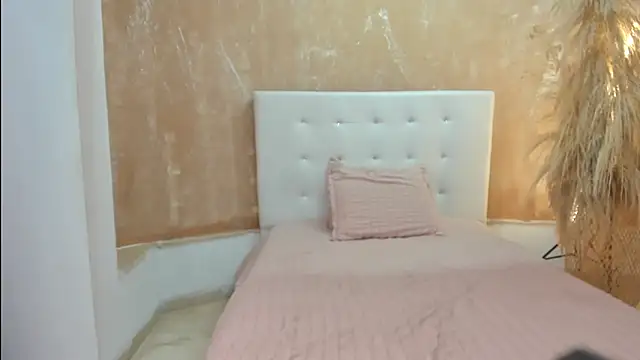 shenielxx online show from 02-25-25, 01:39