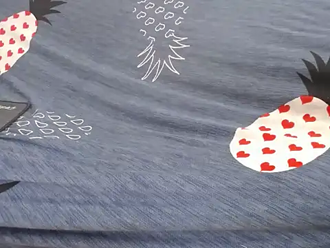 Snapshot of 69loveme09 chatting on 09-20-25, 01:50 69loveme09 online show from 09-20-25, 01:50