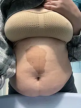 Snapshot of Angel__lika chatting on 10-01-25, 04:24 Angel lika online show from 10-01-25, 04:24