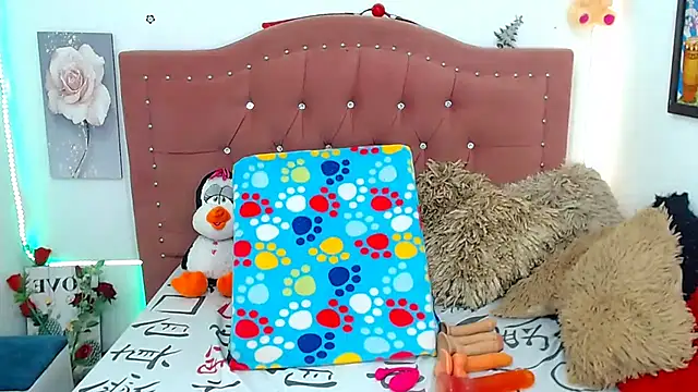 Snapshot of AngeDrty chatting on 01-07-25, 12:24 AngeDrty online show from 01-07-25, 12:24