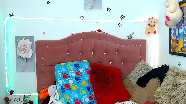 Snapshot of AngeDrty chatting on 01-07-25, 04:48 AngeDrty online show from 01-07-25, 04:48