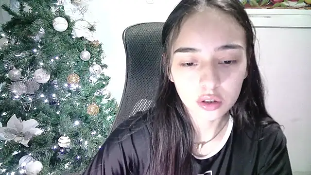 Snapshot of aineangeel chatting on 12-27-24, 03:09 aineangeel online show from 12-27-24, 03:09