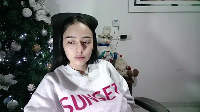 Snapshot of aineangeel chatting on 12-28-24, 03:37 aineangeel online show from 12-28-24, 03:37