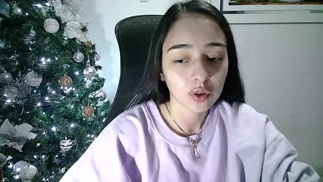 Snapshot of aineangeel chatting on 12-29-24, 11:50 aineangeel online show from 12-29-24, 11:50