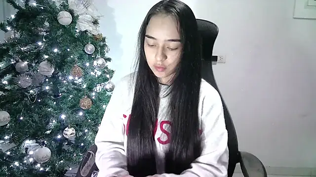 Snapshot of aineangeel chatting on 01-10-25, 11:50 aineangeel online show from 01-10-25, 11:50