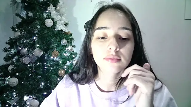 Snapshot of aineangeel chatting on 01-18-25, 11:22 aineangeel online show from 01-18-25, 11:22