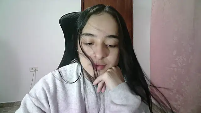 Snapshot of aineangeel chatting on 03-20-25, 11:45 aineangeel online show from 03-20-25, 11:45