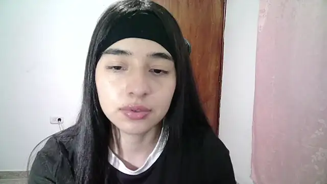 Snapshot of aineangeel chatting on 09-26-25, 12:47 aineangeel online show from 09-26-25, 12:47