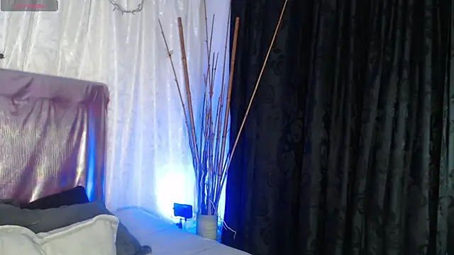 Snapshot of megan_lover chatting on 10-15-25, 01:50 megan lover online show from 10-15-25, 01:50