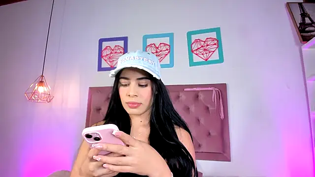 Snapshot of susan_zc chatting on 01-04-25, 07:44 susan zc online show from 01-04-25, 07:44