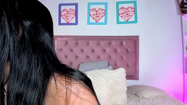 Snapshot of susan_zc chatting on 03-12-25, 07:06 susan zc online show from 03-12-25, 07:06